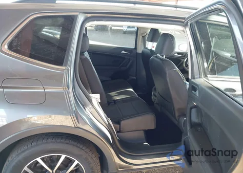 2021 Volkswagen Tiguan 2.0T Se/2.0T Se R-Line Black/2.0T Sel z USA, uszkodzony, nr VIN 3VV3B7AX3MM081124